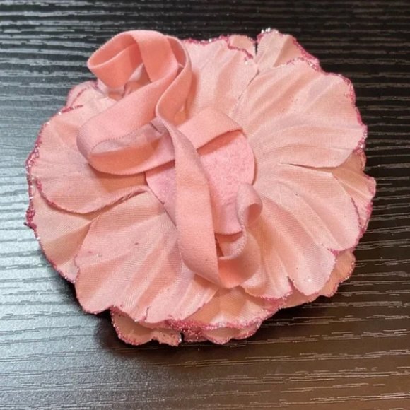 Tieks Flower Pale Pink Box Topper with Faux Rhinestones in Center TT-A-524 - Picture 3 of 3